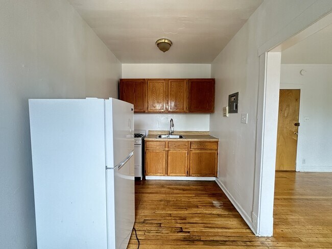 Foto del edificio - 2432 N Linden Pl