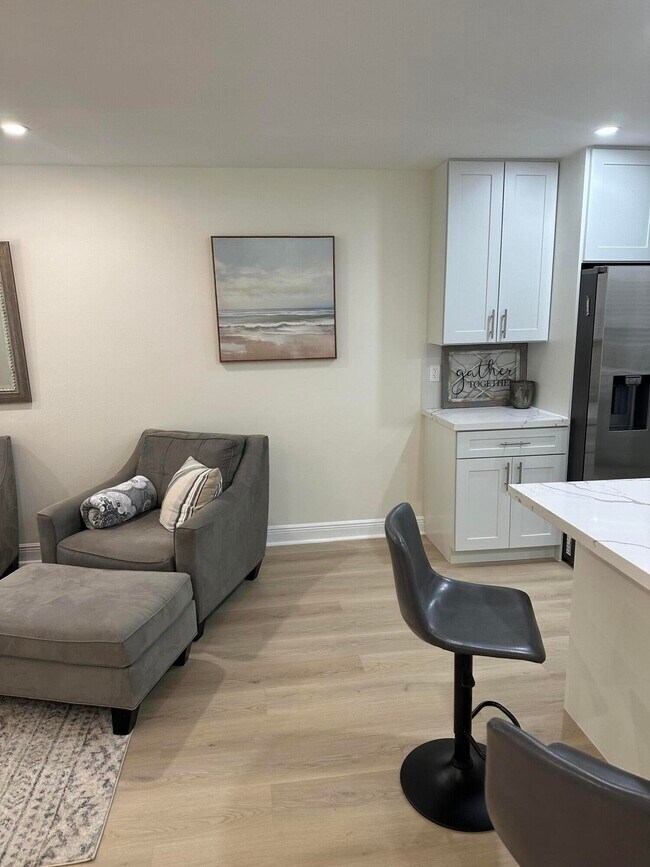 Foto del edificio - 192 SE 27th Ct