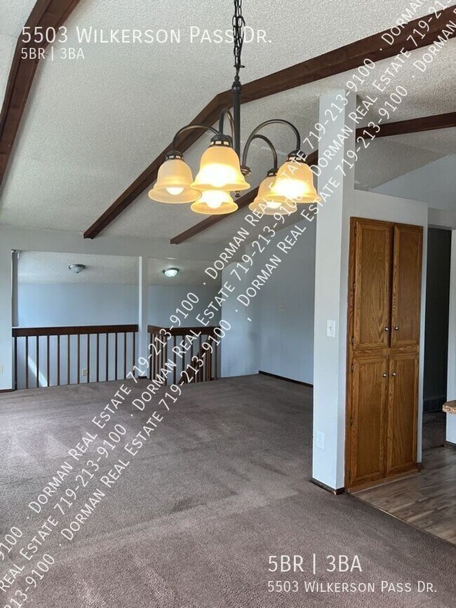 Foto del edificio - 5503 Wilkerson Pass Dr