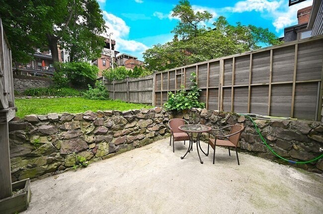 Foto del edificio - 790 E 4th St