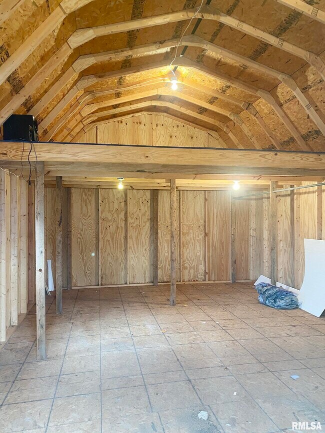 Building Photo - 105 Stahl Ave