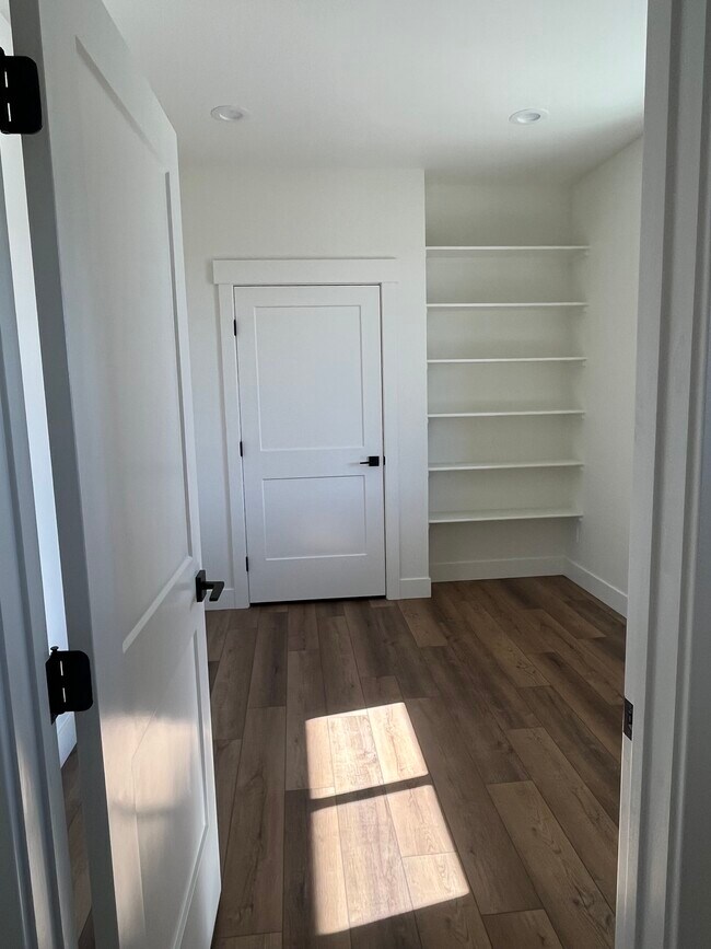 Foto del edificio - 343 Poppy St