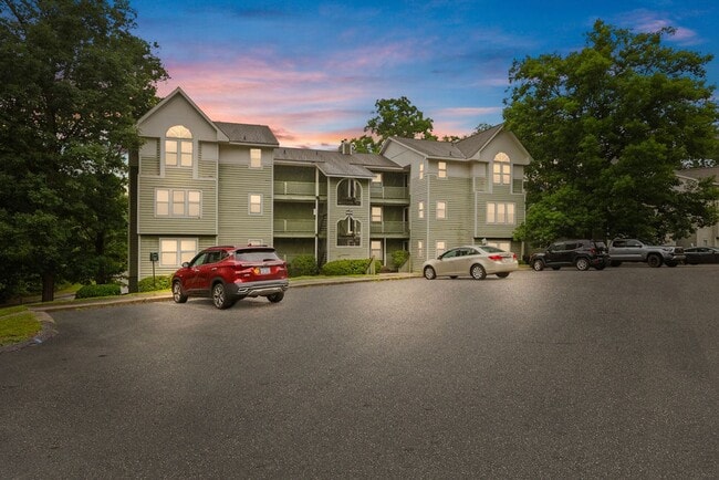Building Photo - 6804 Willowbrook Dr
