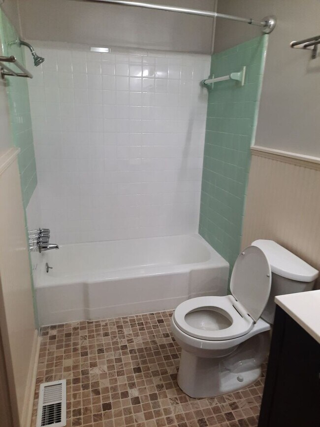Building Photo - Great three bedroom house in Creedmoor, NC