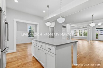 Building Photo - 5485 NE 37th Ave
