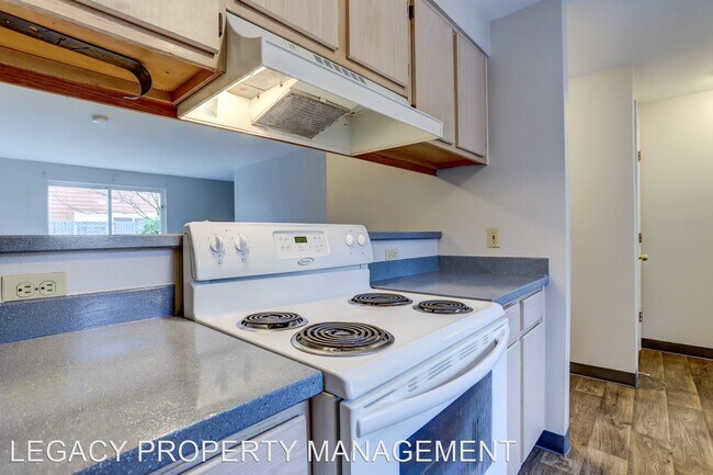 Foto del edificio - 13334-13410 SE Division St
