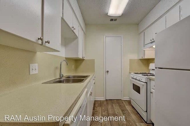 Foto del edificio - 8606 Fireside Dr