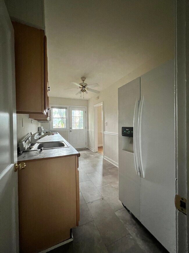 235 Medwick Garth W, Catonsville, MD 21228 Townhome Rentals in