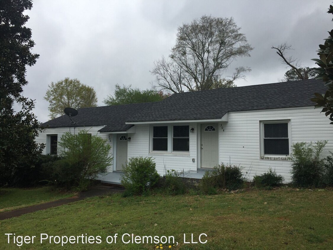 2 br, 1 bath House 304 S Elm St House for Rent in Pendleton, SC