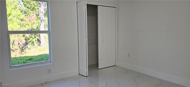 Building Photo - 5218 29th St SW