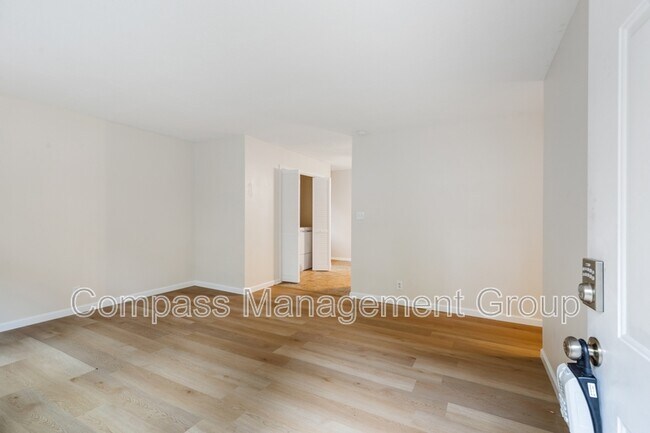 Foto del edificio - 2347 Sylvania Ave SE