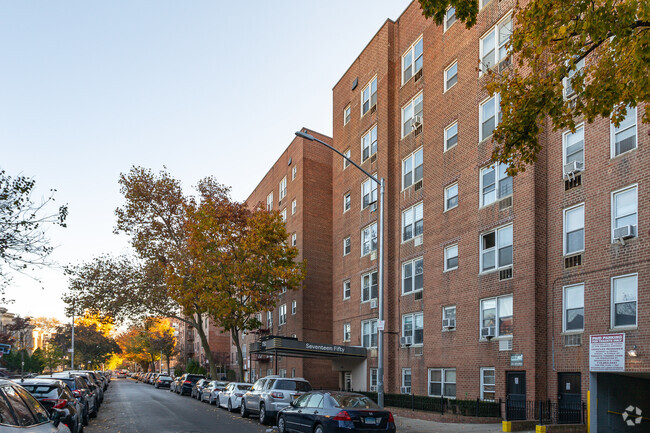 Building Photo - 1750 E 14th St
