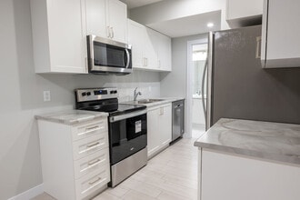 Building Photo - 1451 Cherniak Way SW