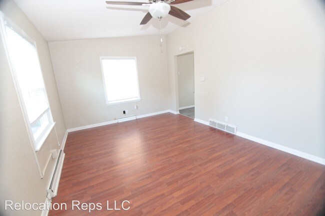 Building Photo - 2 br, 1 bath House - 3828 Keota Ave.