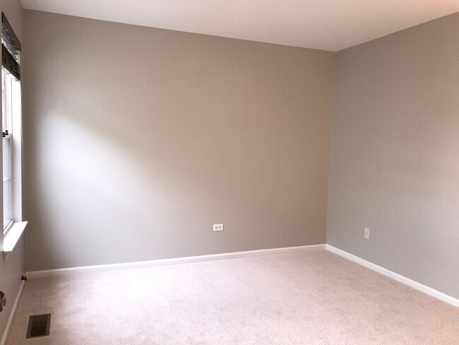Foto del edificio - 2938 Rutland Cir