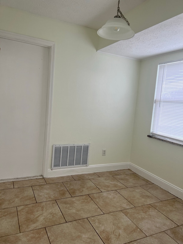 Photo - 8622 Brackenwood Dr House