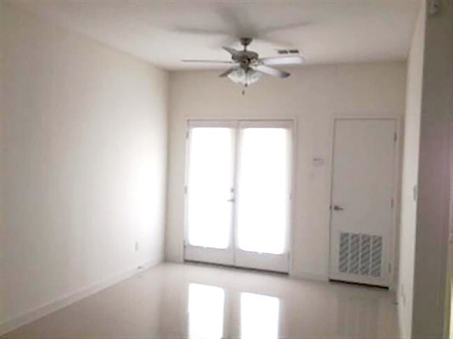 Building Photo - 501 Shiloh Dr