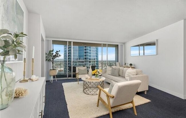 Foto del edificio - 700 E Ocean Blvd