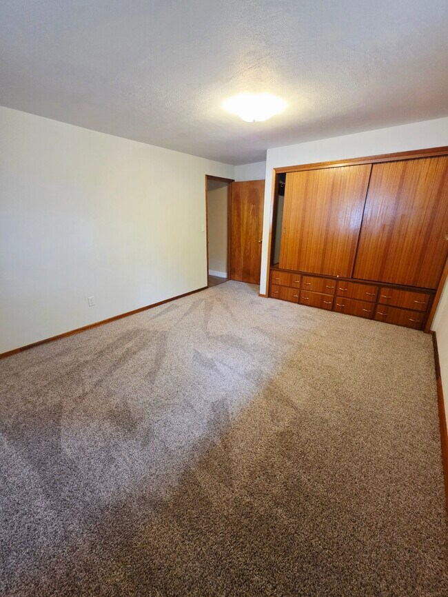 Building Photo - 2344B Cozy Nook Rd