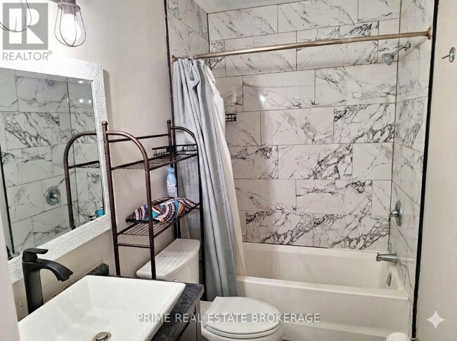 Building Photo - 1651 Jalna Blvd