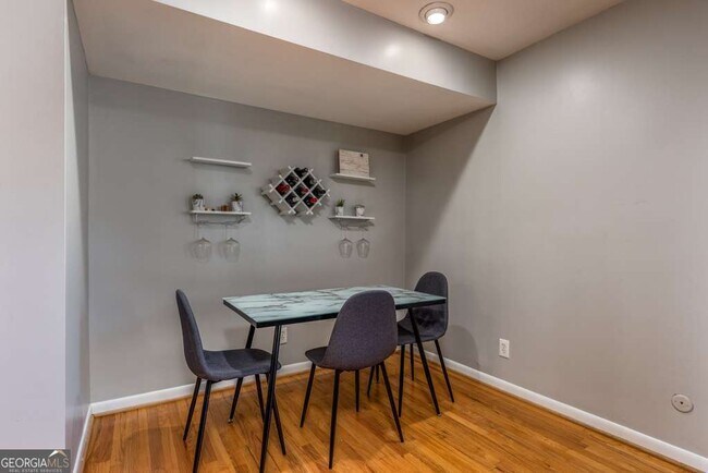 Foto del edificio - 3501 Roswell Rd NE