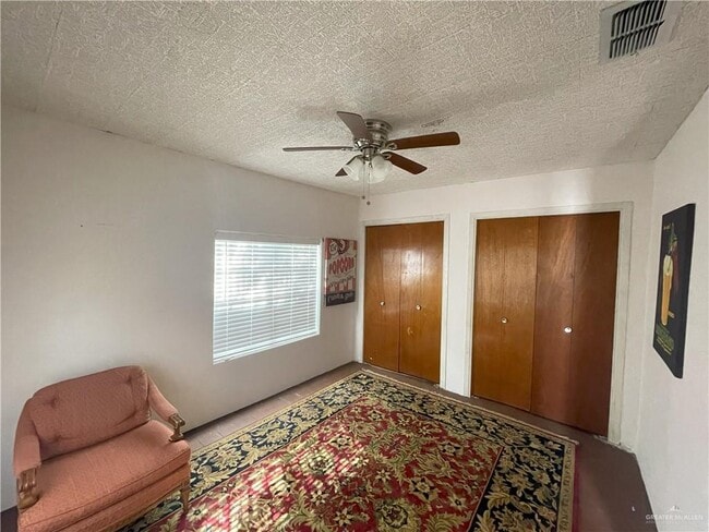 Building Photo - 207 W Clark Ave