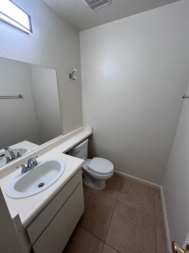 Foto del edificio - NICE CONDO FOR RENT IN ROSEMONT AT COBBLESTONE GLEN III
