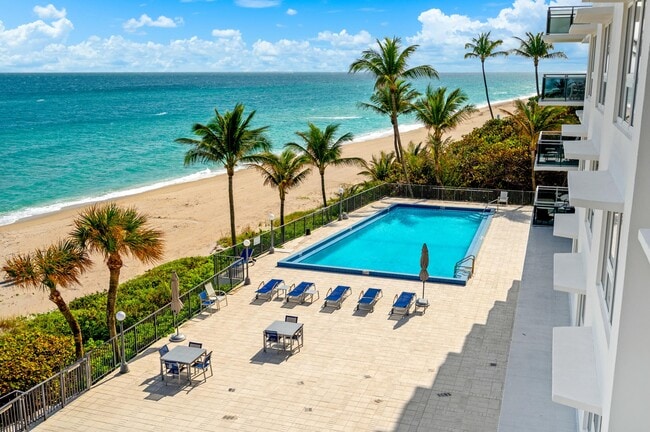 Foto del edificio - 2066 N Ocean Blvd