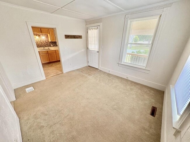 Building Photo - 47A Garrison St