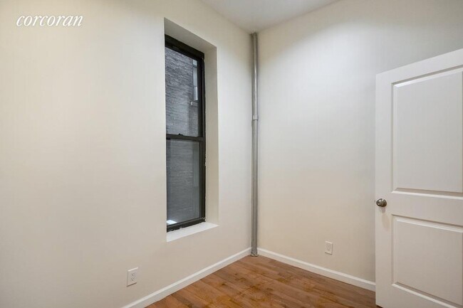 Foto del edificio - 522 W 123rd St