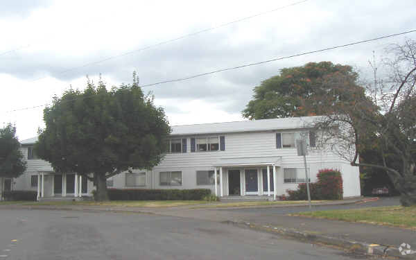 Foto del edificio - Maple Court Apartments