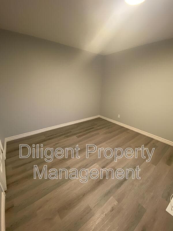 Photo principale - 260 Lansdowne St W