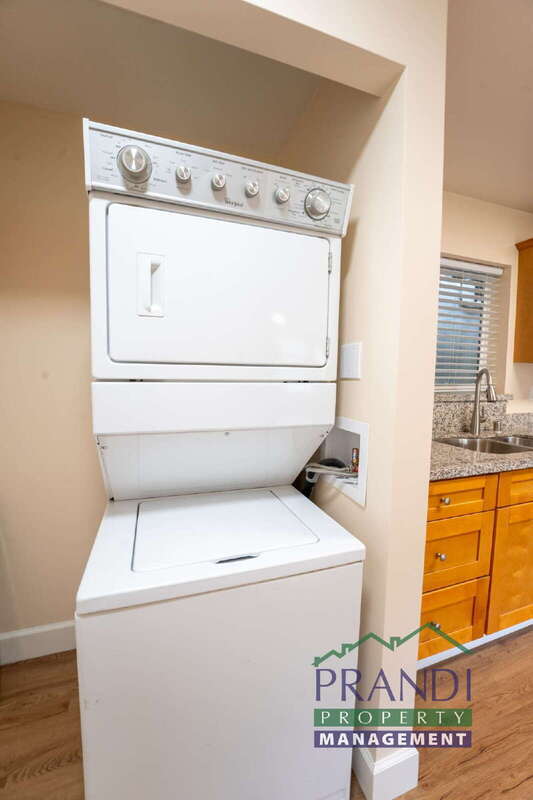Building Photo - 109A Live Oak Ave