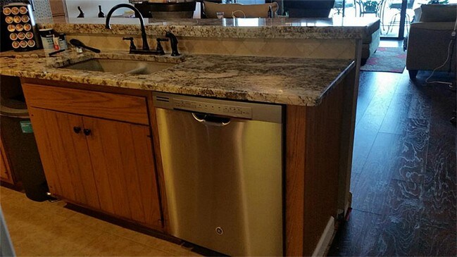 Building Photo - 15575 Marina Dr