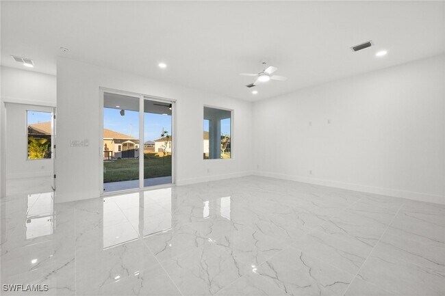 Building Photo - 2037 NW 3rd St