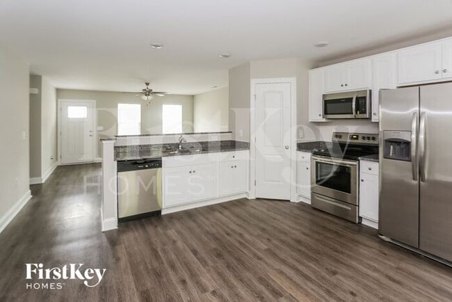 Building Photo - 2061 Samantha Dr