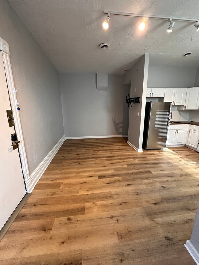 Foto del edificio - 2818 Lemp Ave