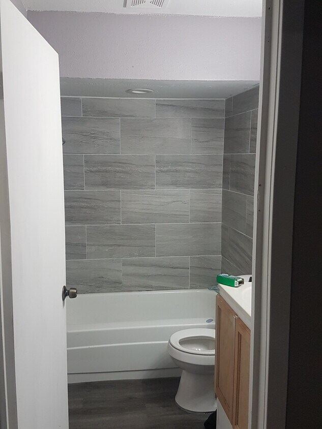 Foto del edificio - 814 W 36th St