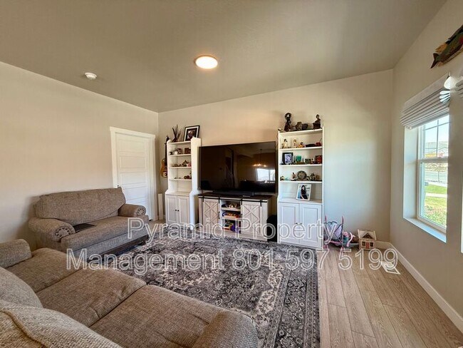 Foto del edificio - 6733 N Mount Jefferson