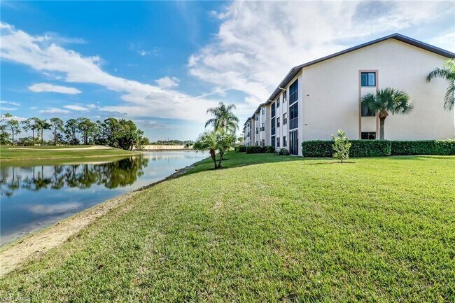 Building Photo - 7360 St Ives Way
