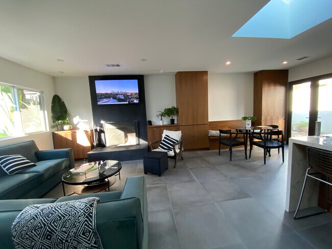 Foto del edificio - 2009 Warfield Ave