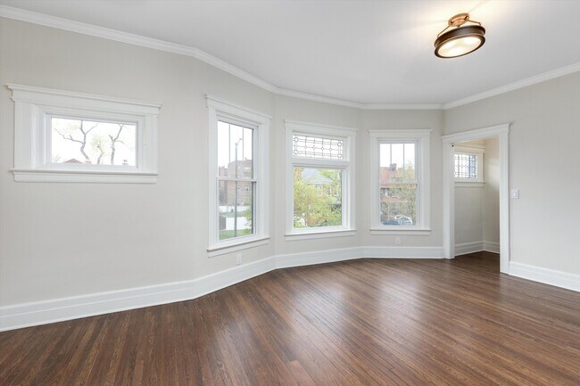 Foto del edificio - 715 Gladstone Ave