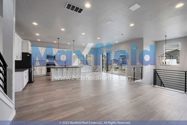 Foto del edificio - Brand New - Modern Living / 4BD 2.5 BTH 2GAR / Home in Lehi