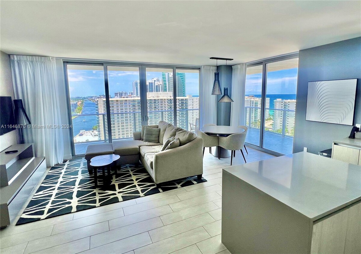 Foto principal - 4010 S Ocean Dr