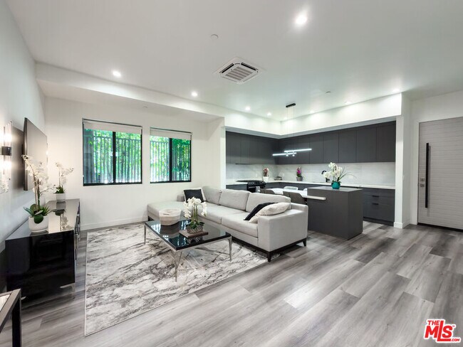 Foto del edificio - 13356 Beach Ave