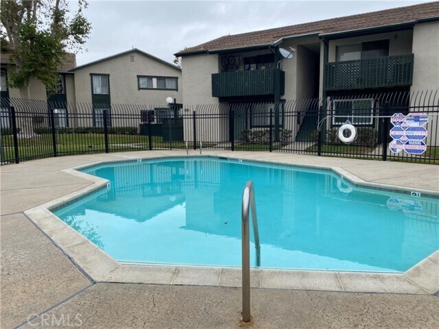 Foto principal - 23292 Orange Ave