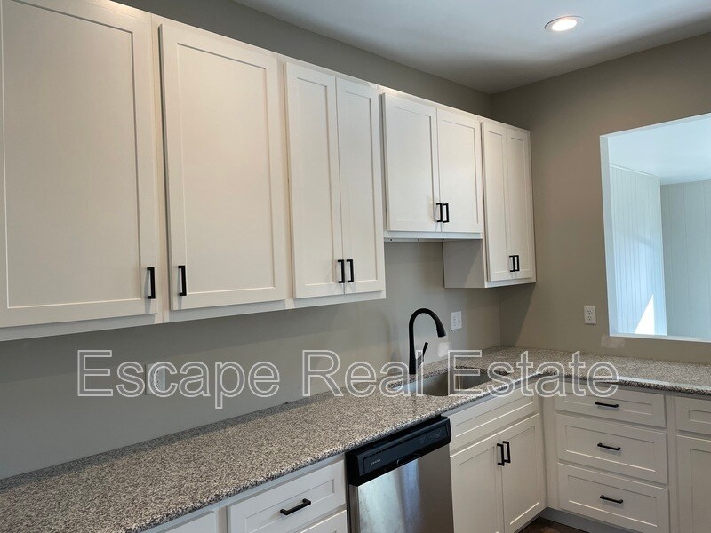 Foto principal - 5834 Victoria Ave