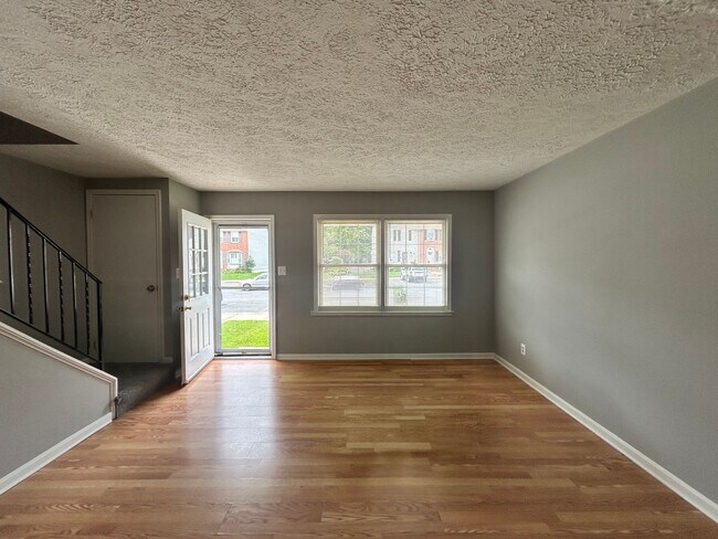 Foto del edificio - 5442 Princess Dr