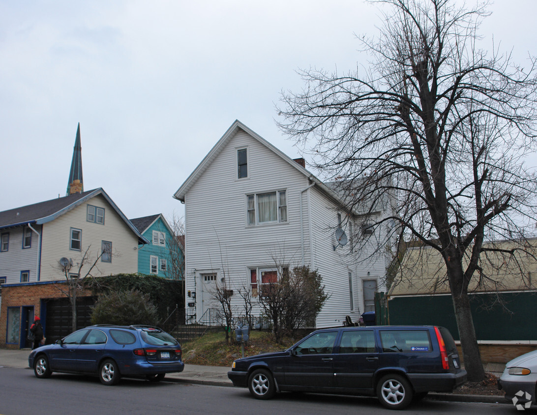 Building Photo - 209 Grant St