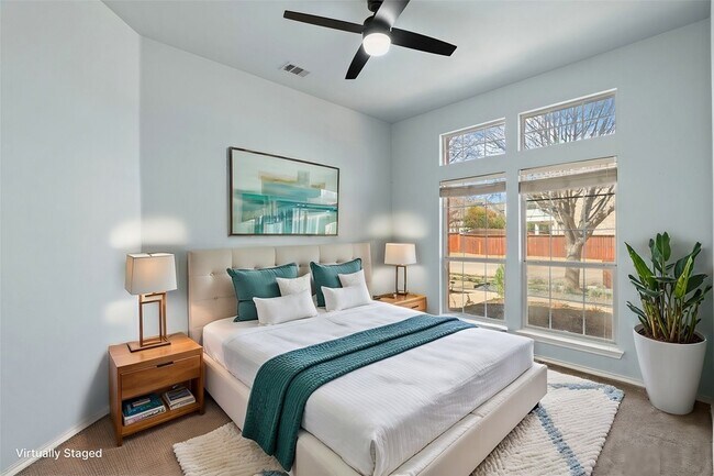Foto del edificio - 8664 Glenburne Dr